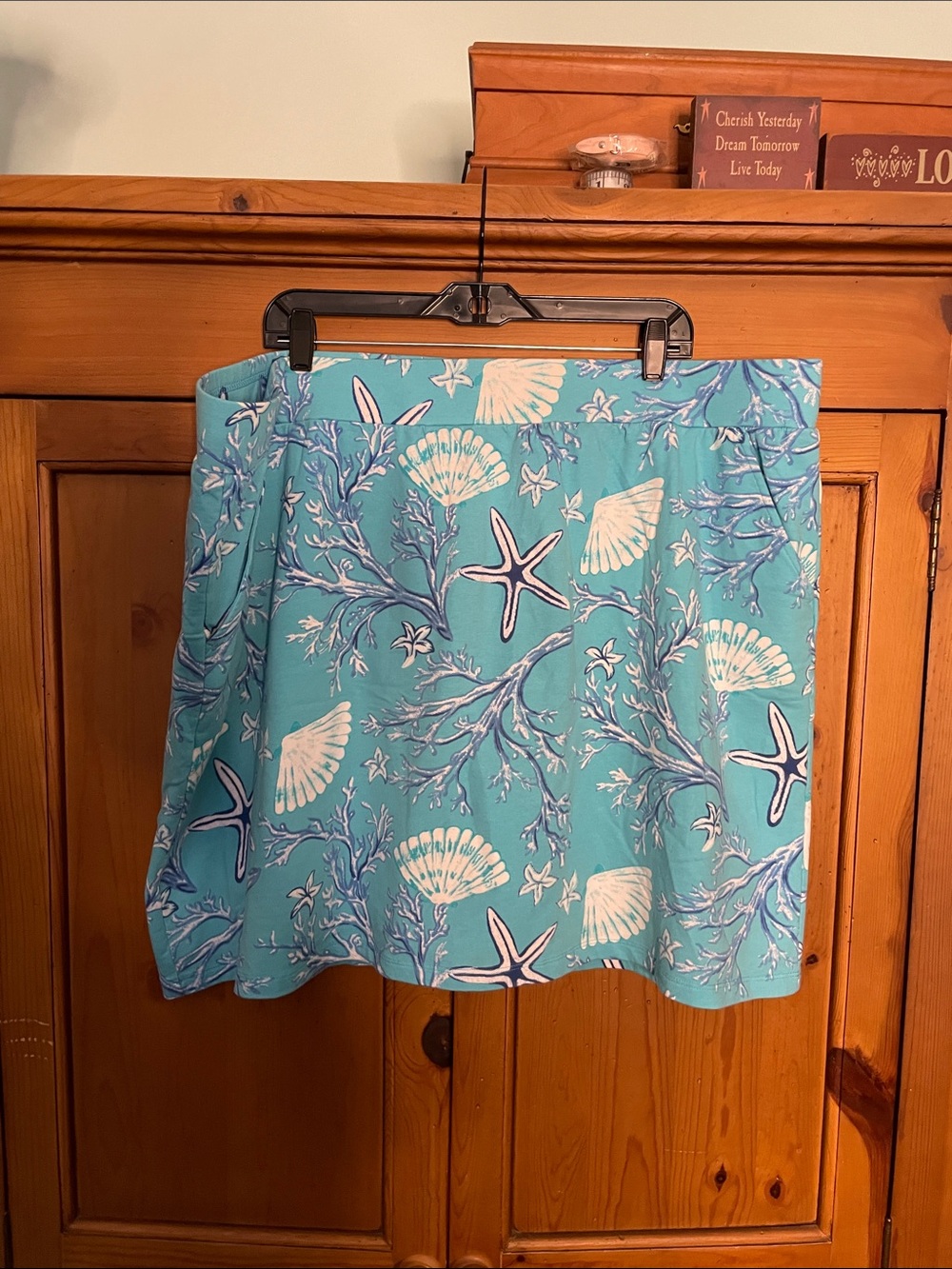Quacker Factory Aqua Shell & Starfish Skater Skort